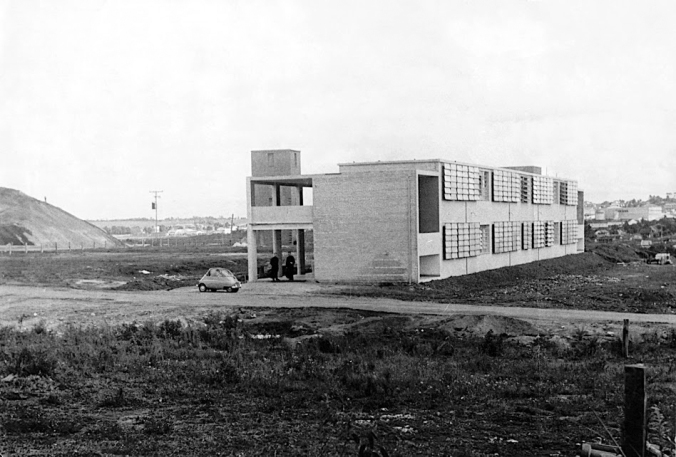 Década de 1950 - No primeiro plano, Colégio Medianeira em construção.Fonte: Colégio Medianeira.